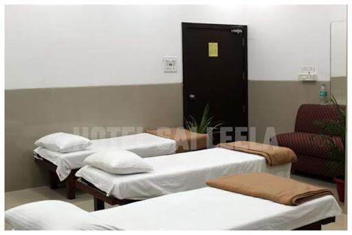 Hotel Sai Leela Loadging & Boarding Amarnāth Kültér fotó